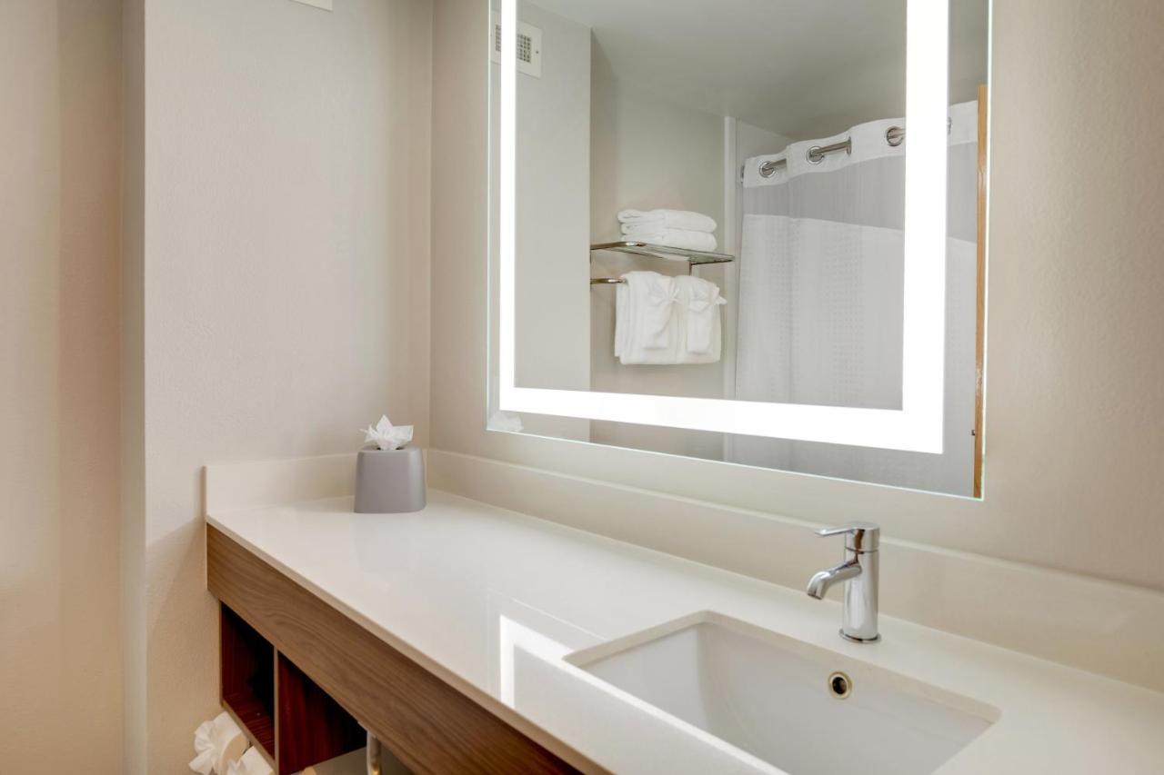 Holiday Inn Express I-95 Capitol Beltway - Largo By Ihg Екстериор снимка
